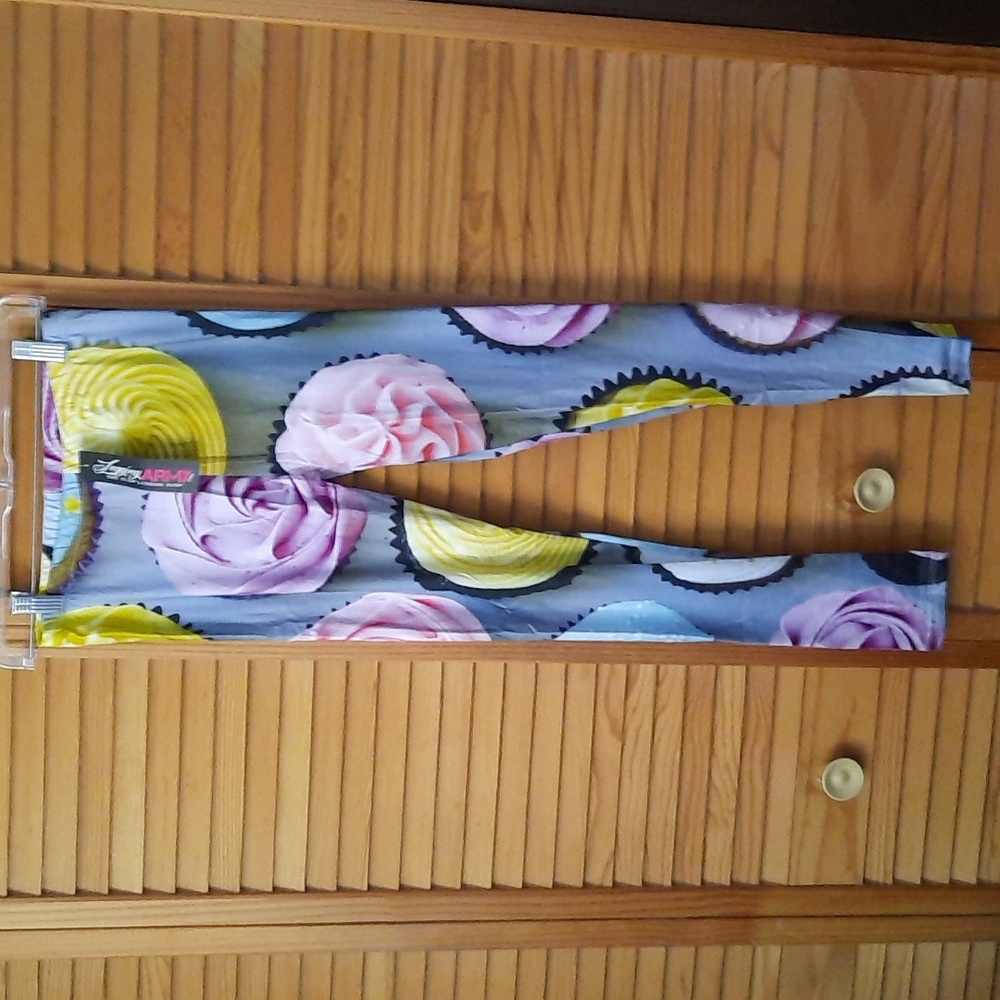 Legging Army NWT Sublimation Series Indulge Legging One Size 3-9